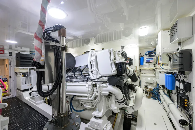 Corintios Yacht Photos Pics Viking 72 Corintios - Engine Room
