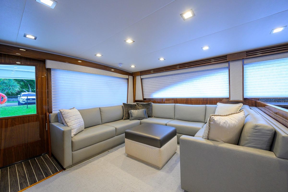 2018 Viking 72 