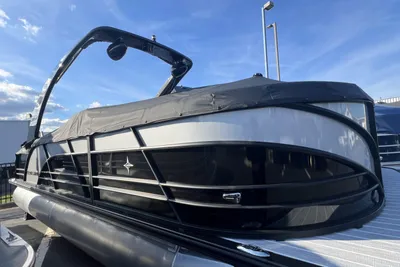 Berkshire 23 RFX DC STS3-93