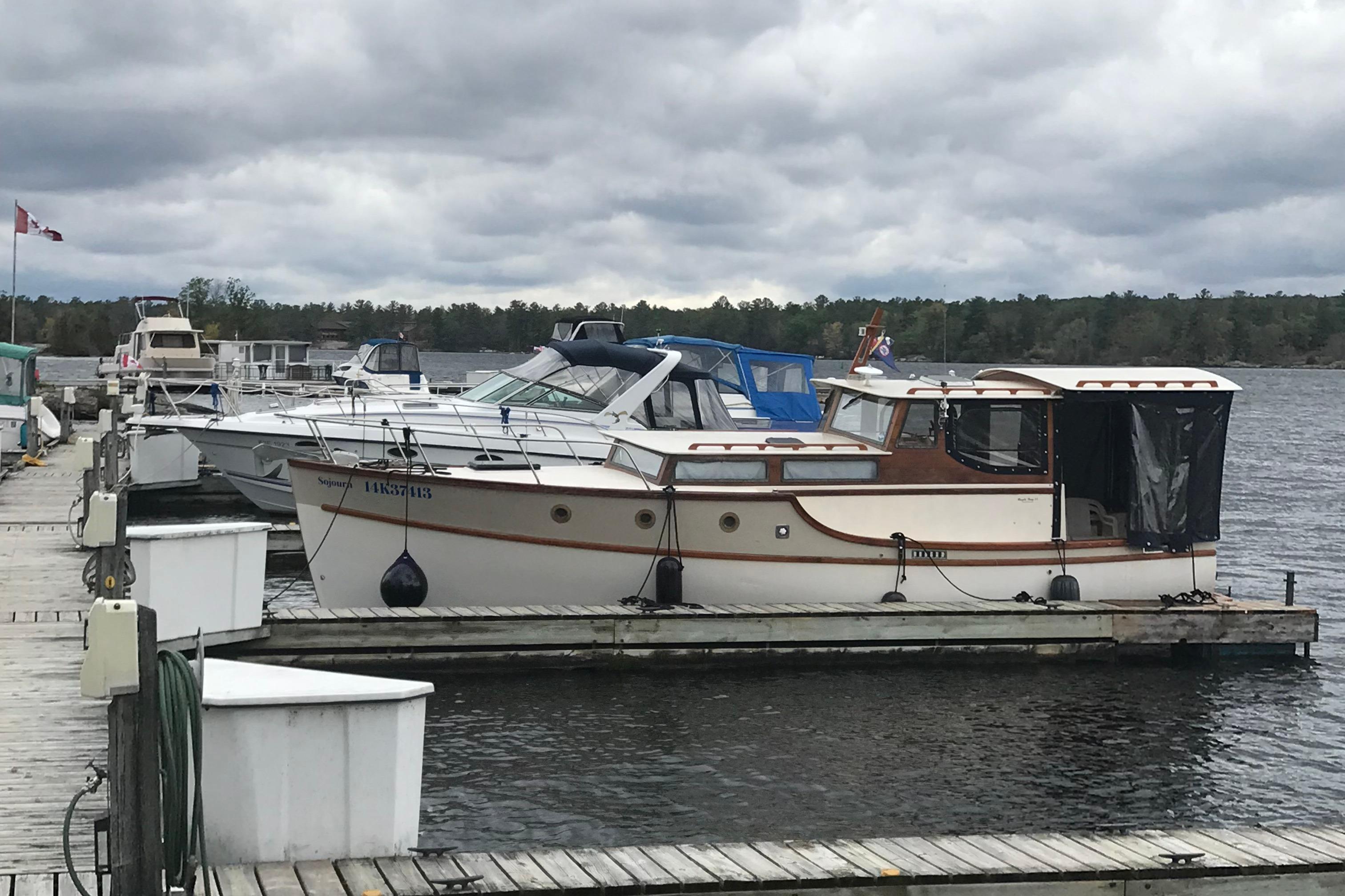 maple bay yachts