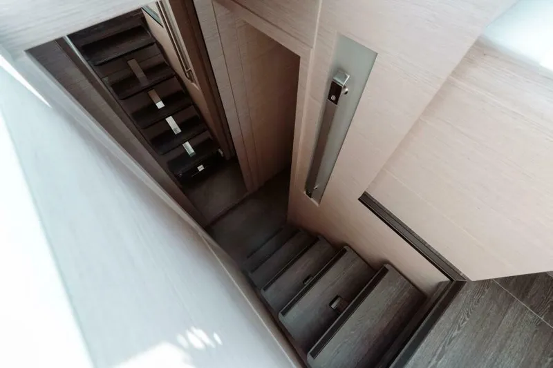 Roamance Yacht Photos Pics 