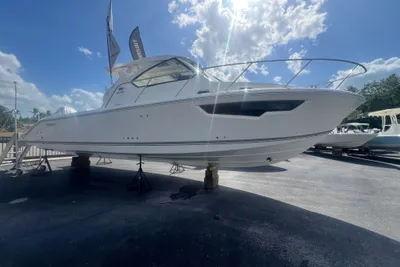 Pursuit OS 325