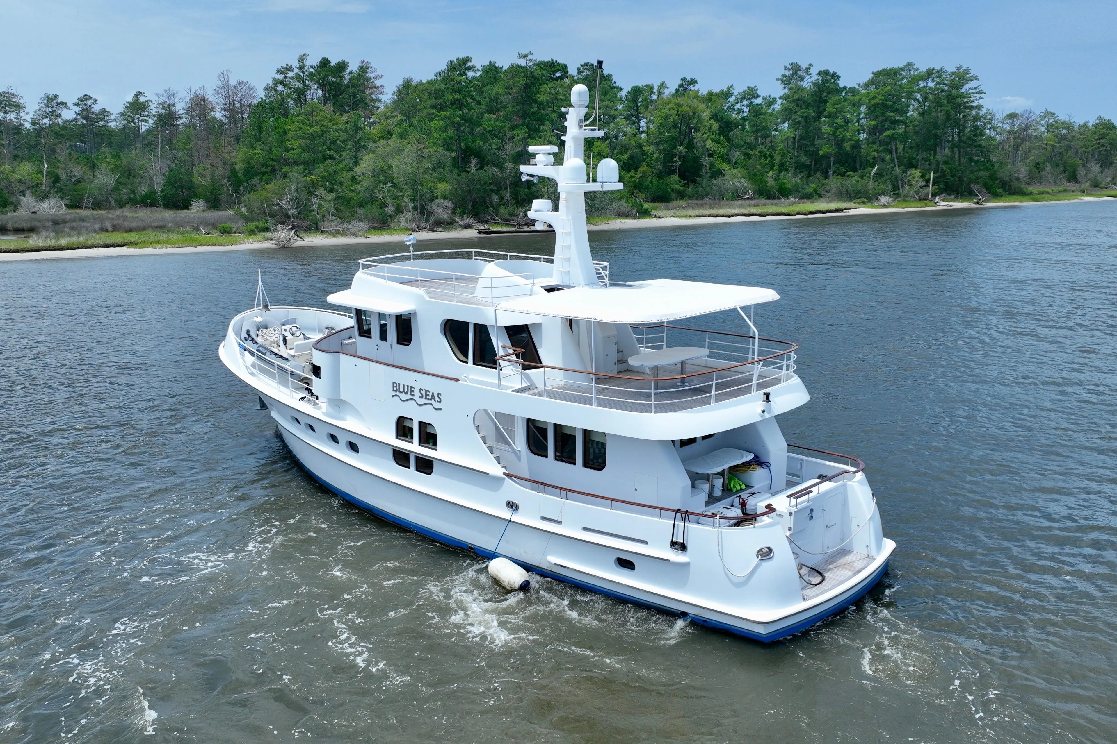 Farmont 70 Expedition Yacht