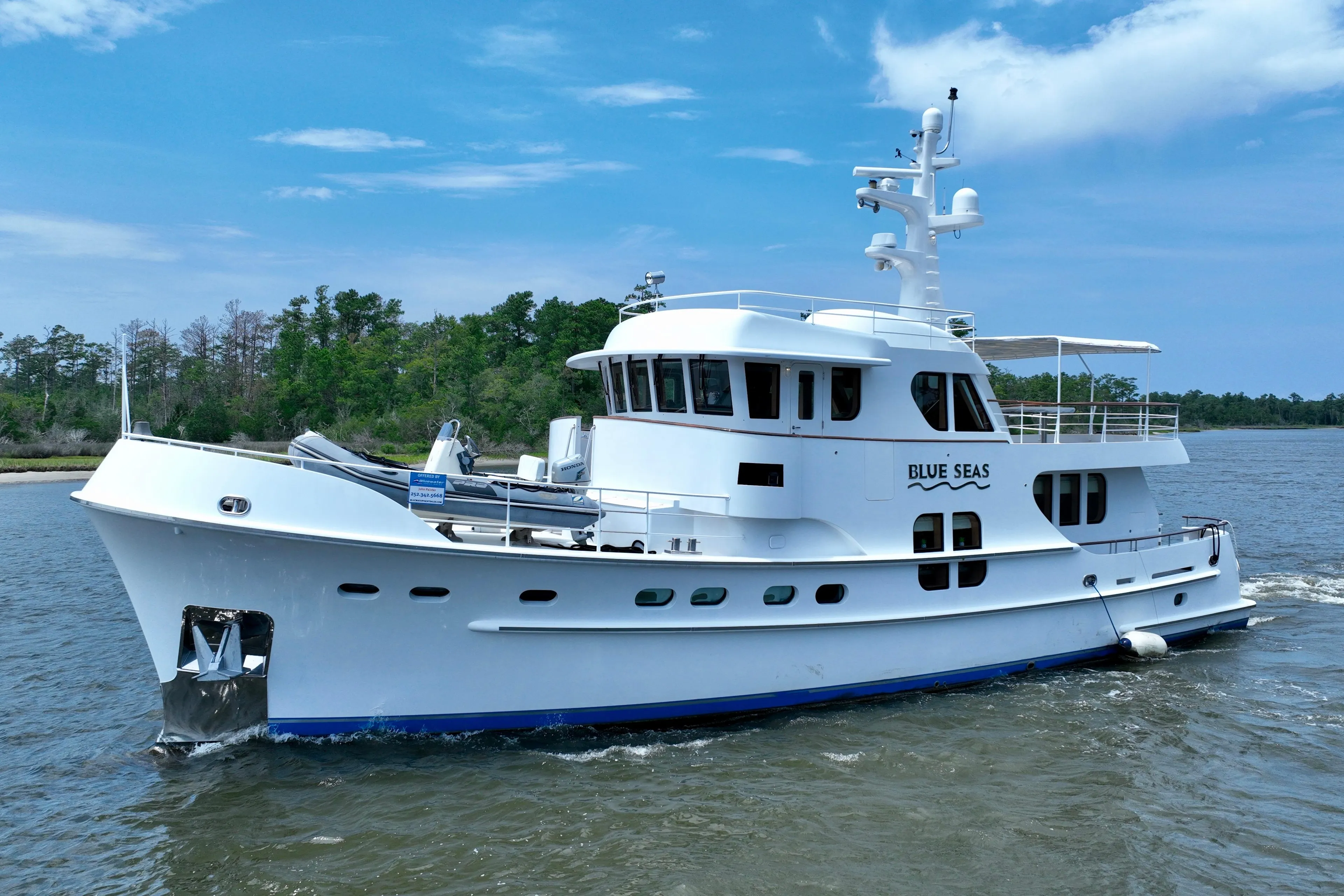 Farmont 70 Expedition Yacht