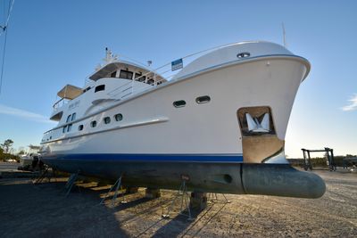 Yacht