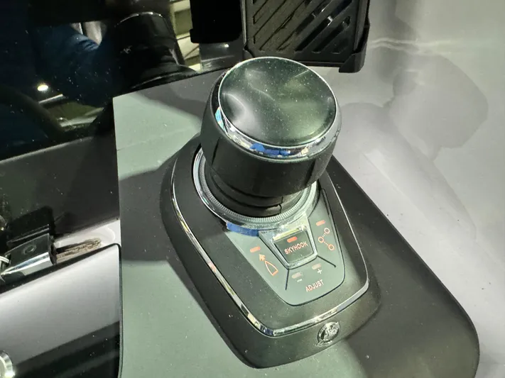 Escape Artist Yacht Photos Pics 