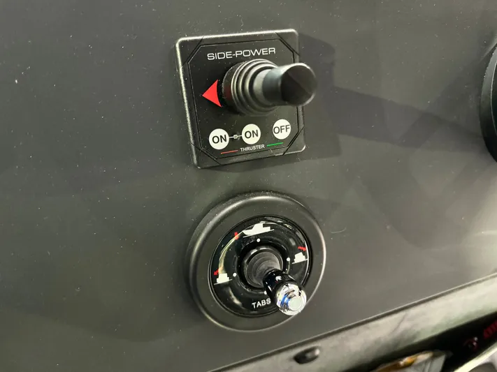 Escape Artist Yacht Photos Pics 