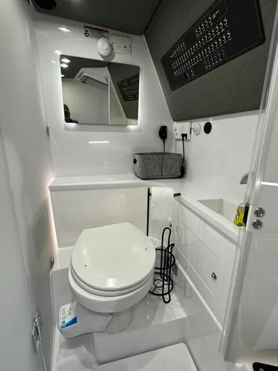 Escape Artist Yacht Photos Pics 