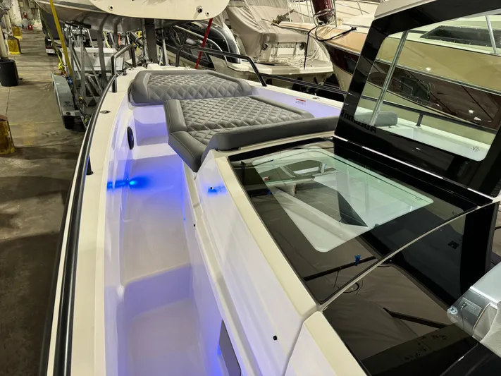 Escape Artist Yacht Photos Pics 