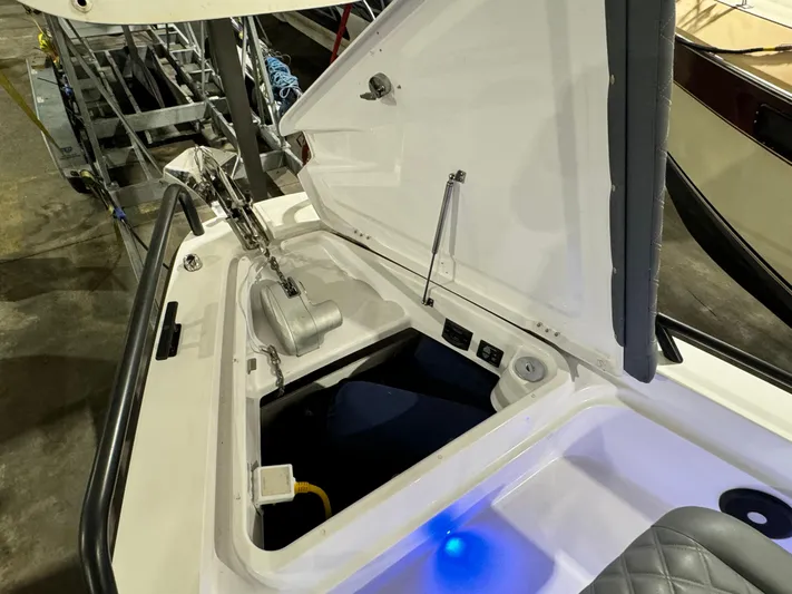 Escape Artist Yacht Photos Pics 