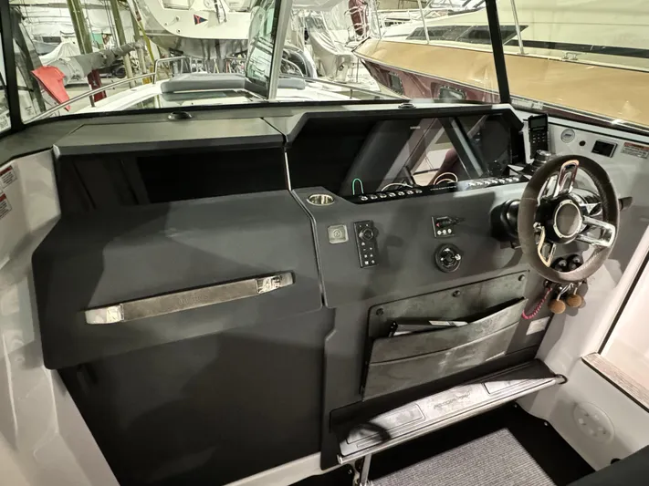 Escape Artist Yacht Photos Pics 