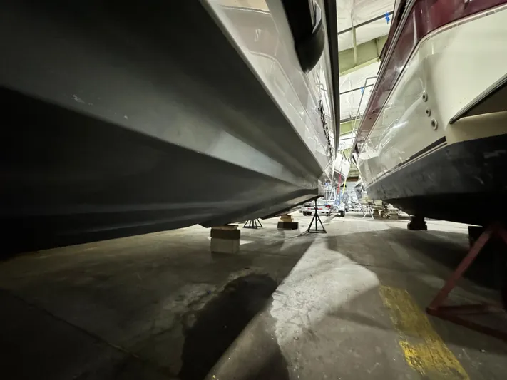 Escape Artist Yacht Photos Pics 