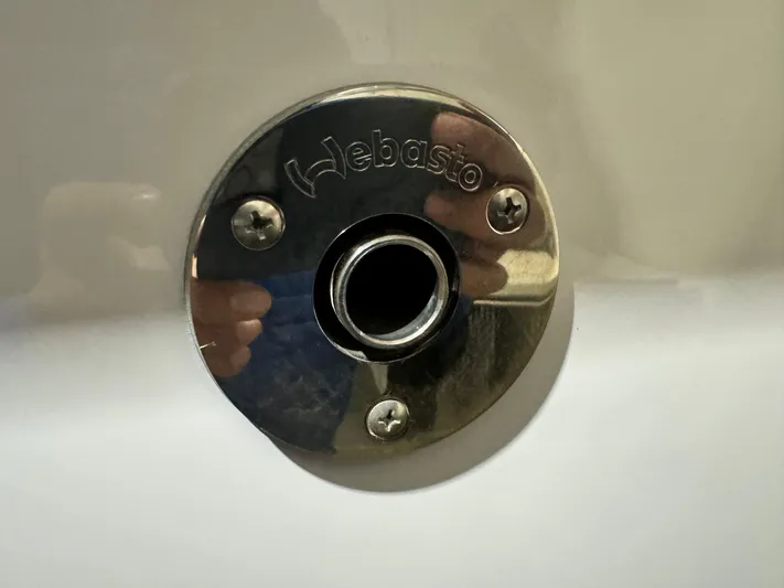 Escape Artist Yacht Photos Pics 