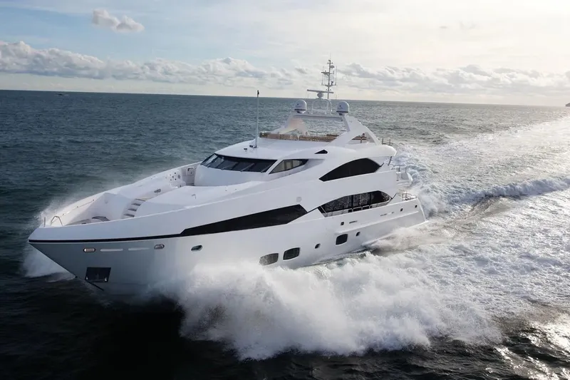  Yacht Photos Pics SUNSEEKER 40M