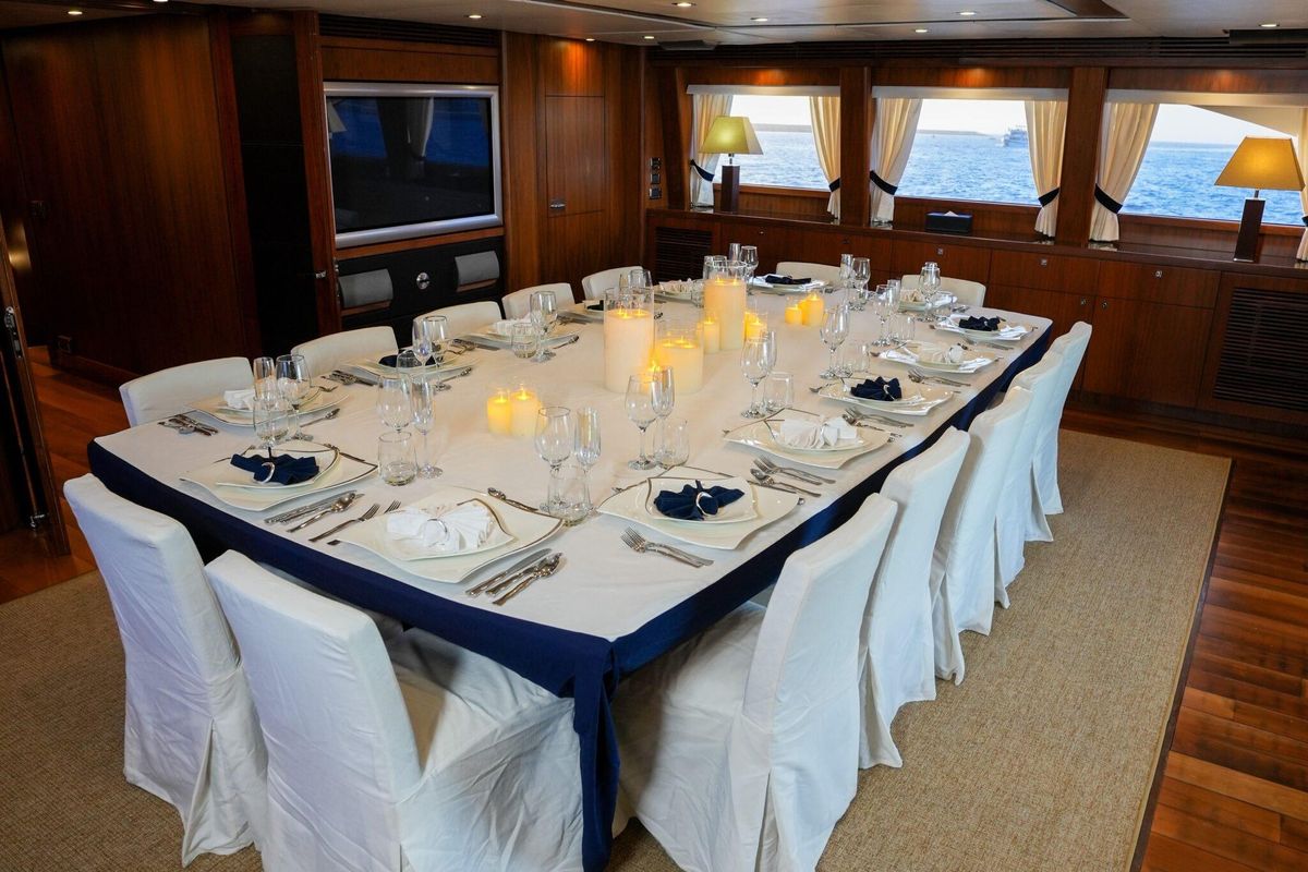 2010 Sunseeker 131 