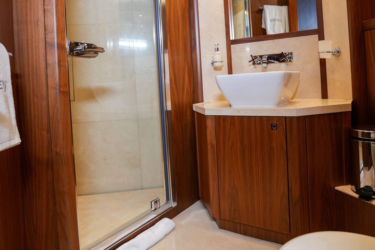 2010 Sunseeker 131 