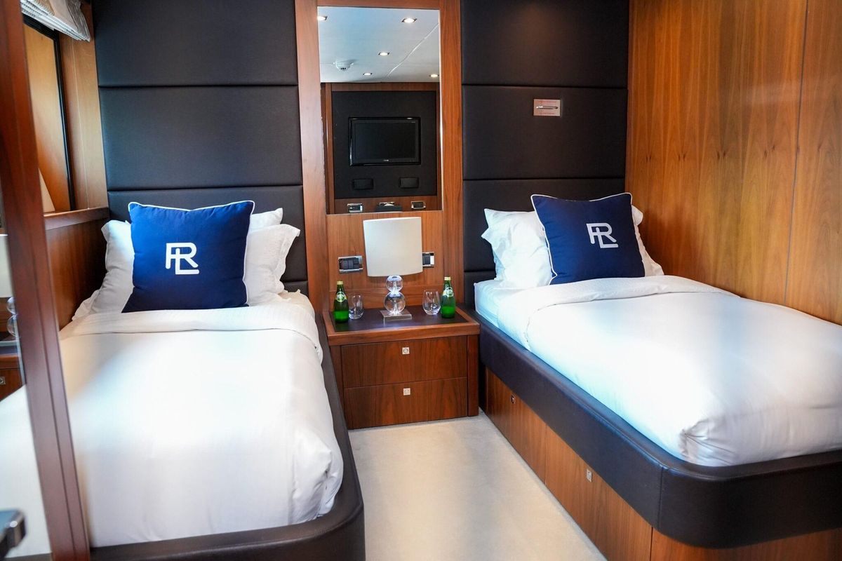 2010 Sunseeker 131 