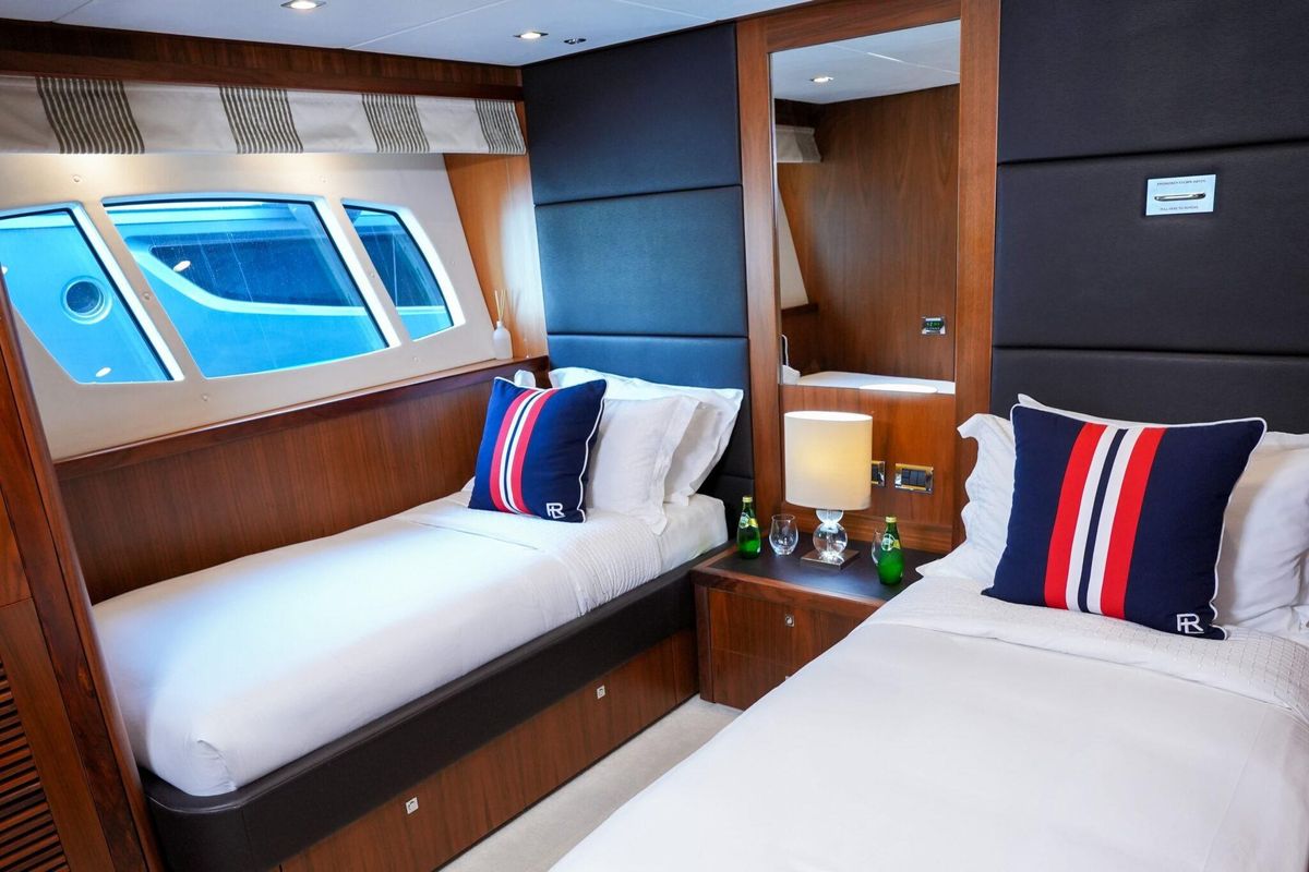 2010 Sunseeker 131 