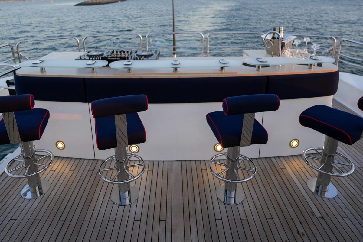 2010 Sunseeker 131 