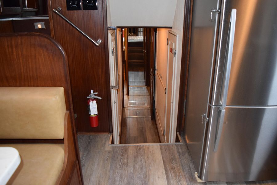 1985 Hatteras 53 Extended Deck