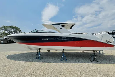 Sea Ray SLX 350 Outboard