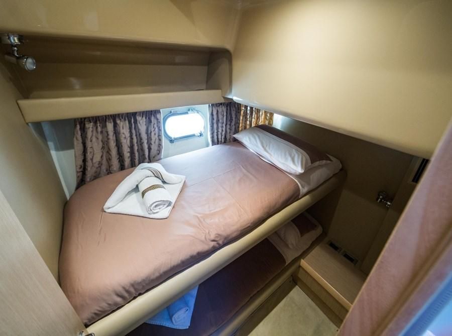 2007 Ferretti Yachts 47 