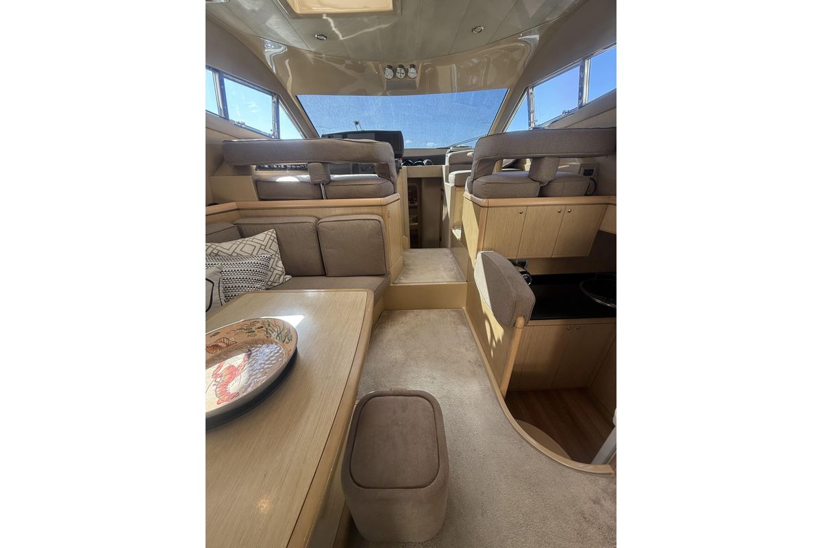 2007 Ferretti Yachts 47 