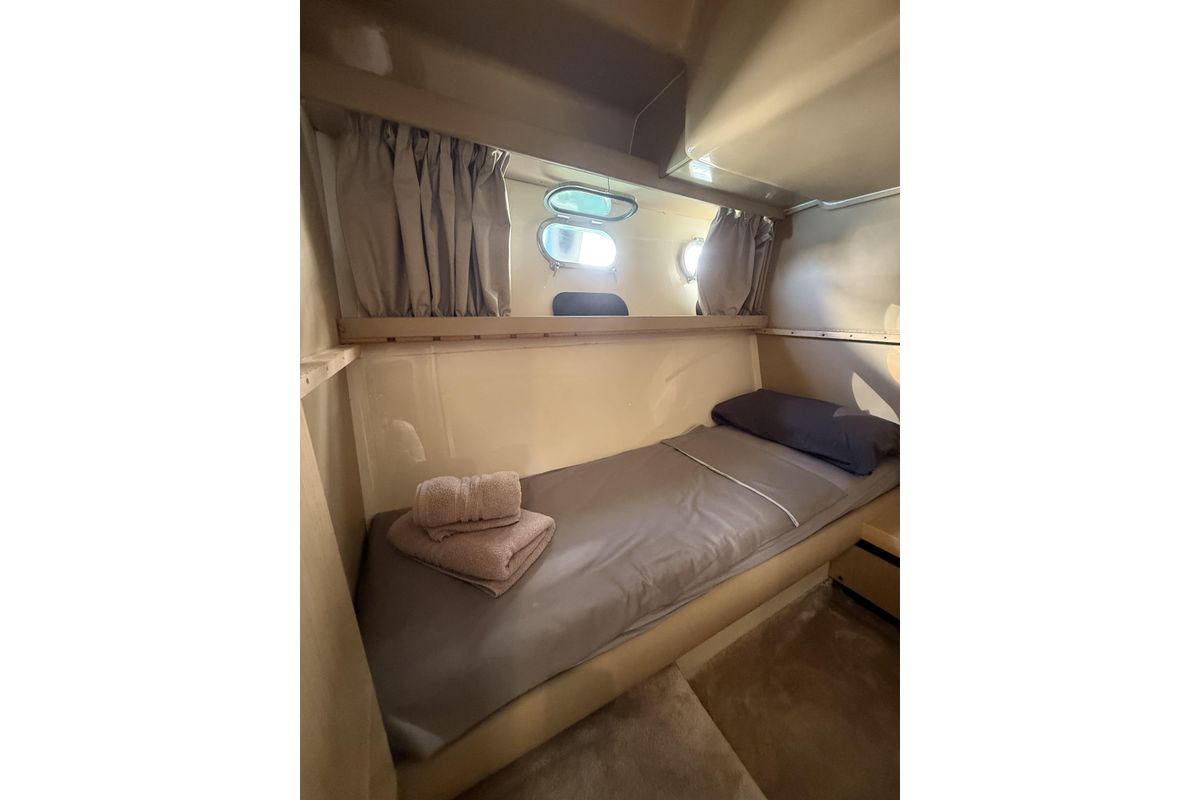 2007 Ferretti Yachts 47 