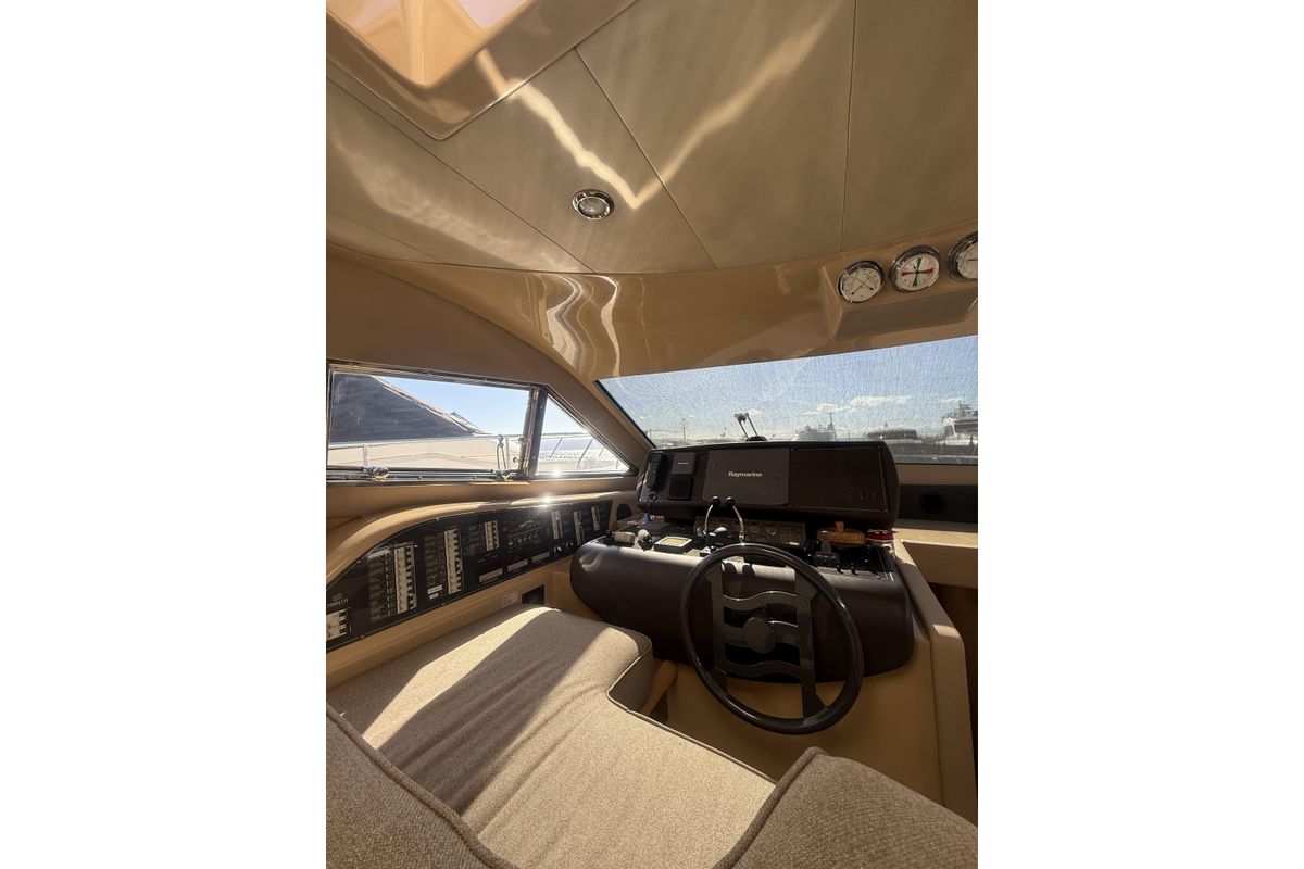 2007 Ferretti Yachts 47 