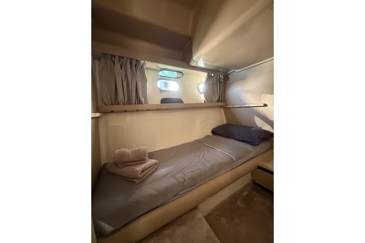 2007 Ferretti Yachts 47 