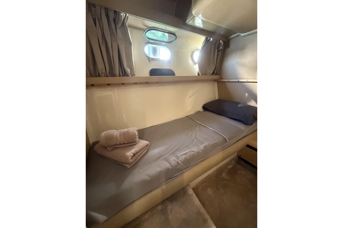 2007 Ferretti Yachts 47 