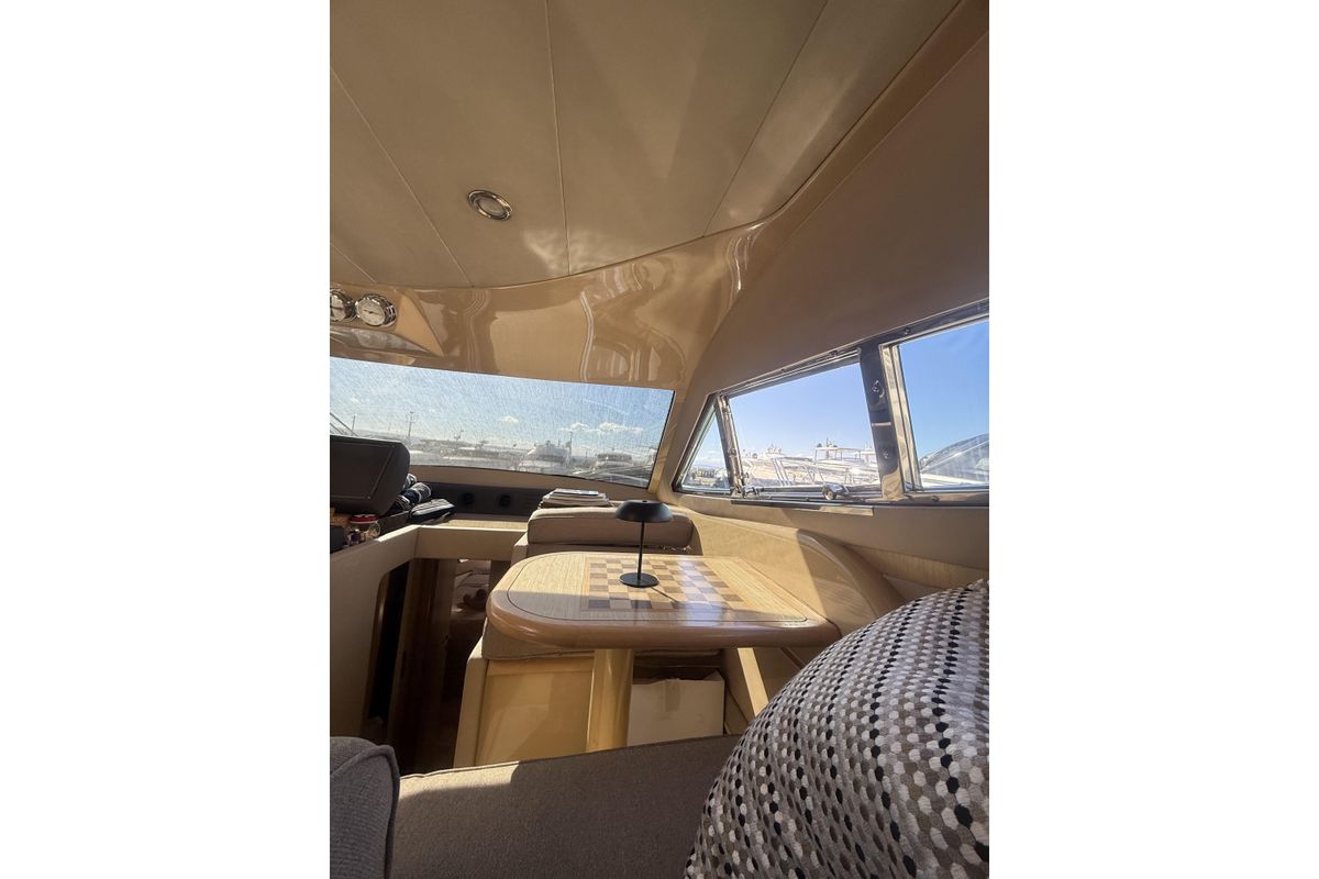 2007 Ferretti Yachts 47 