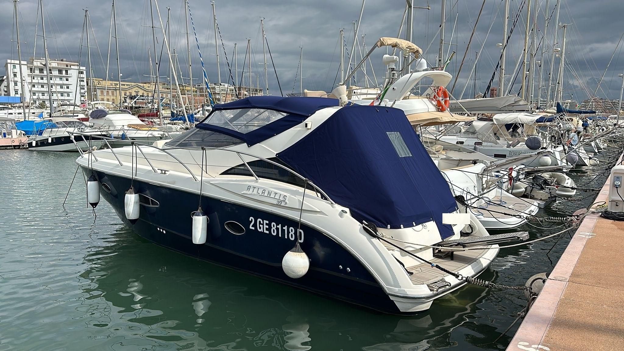 2008 Azimut Atlantis 39