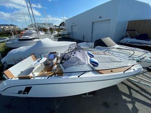 2022 Beneteau Flyer 7 Sundeck