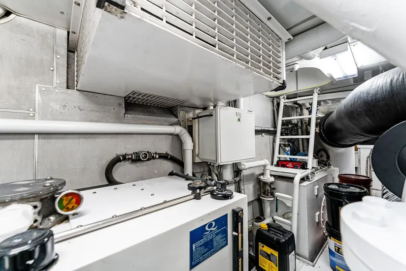 Invictus Yacht Photos Pics 