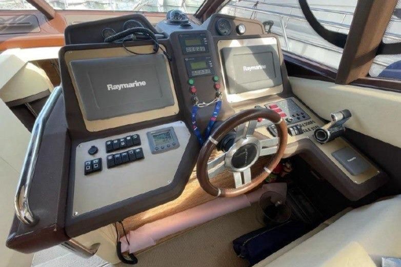 2011 Azimut 53 