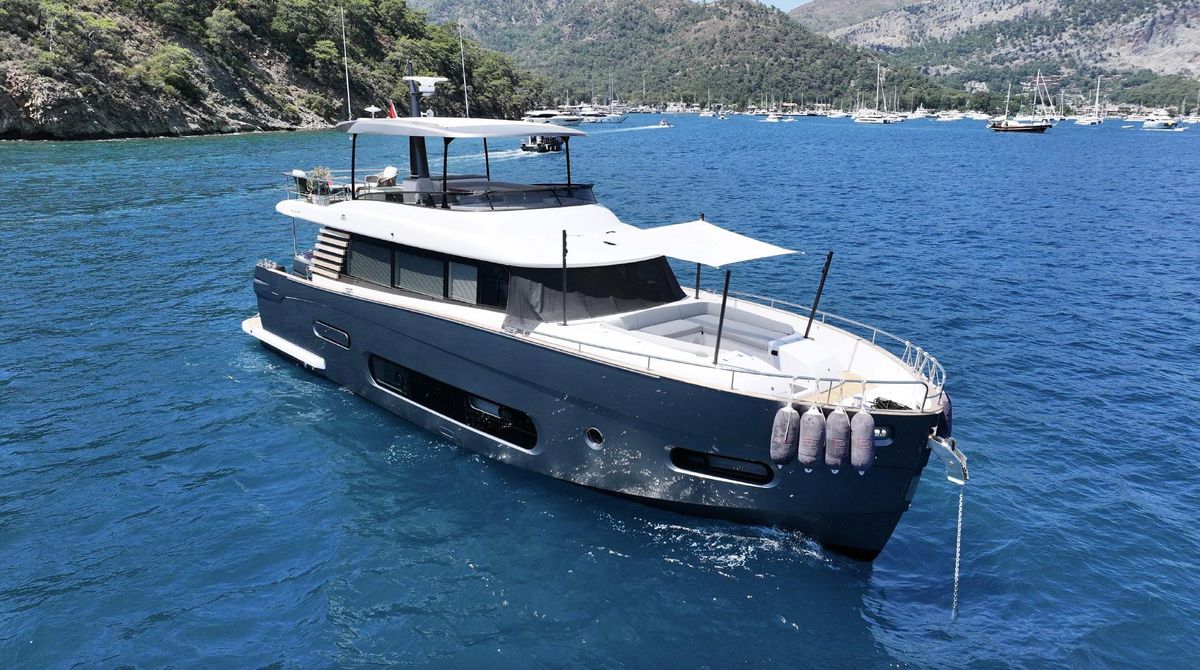 2025 Azimut 66 