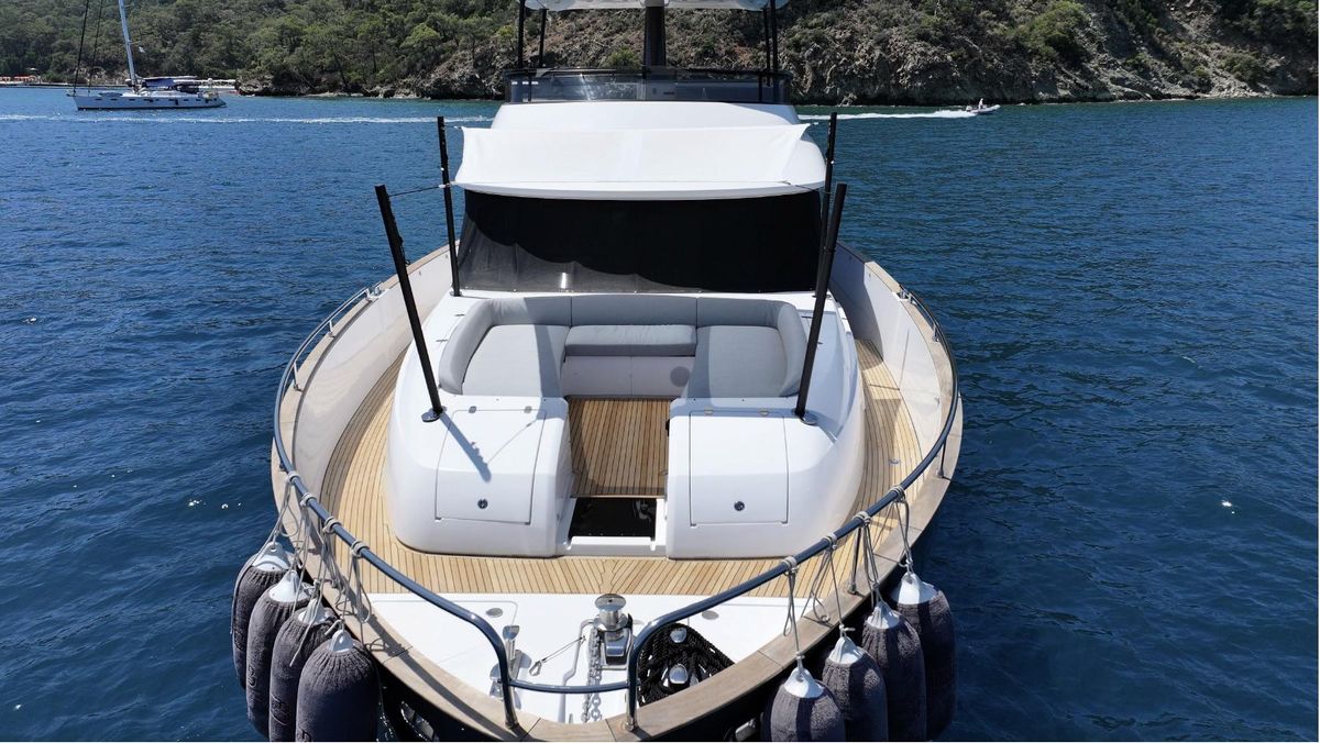 2025 Azimut 66 