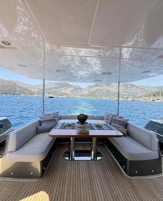 Yacht
