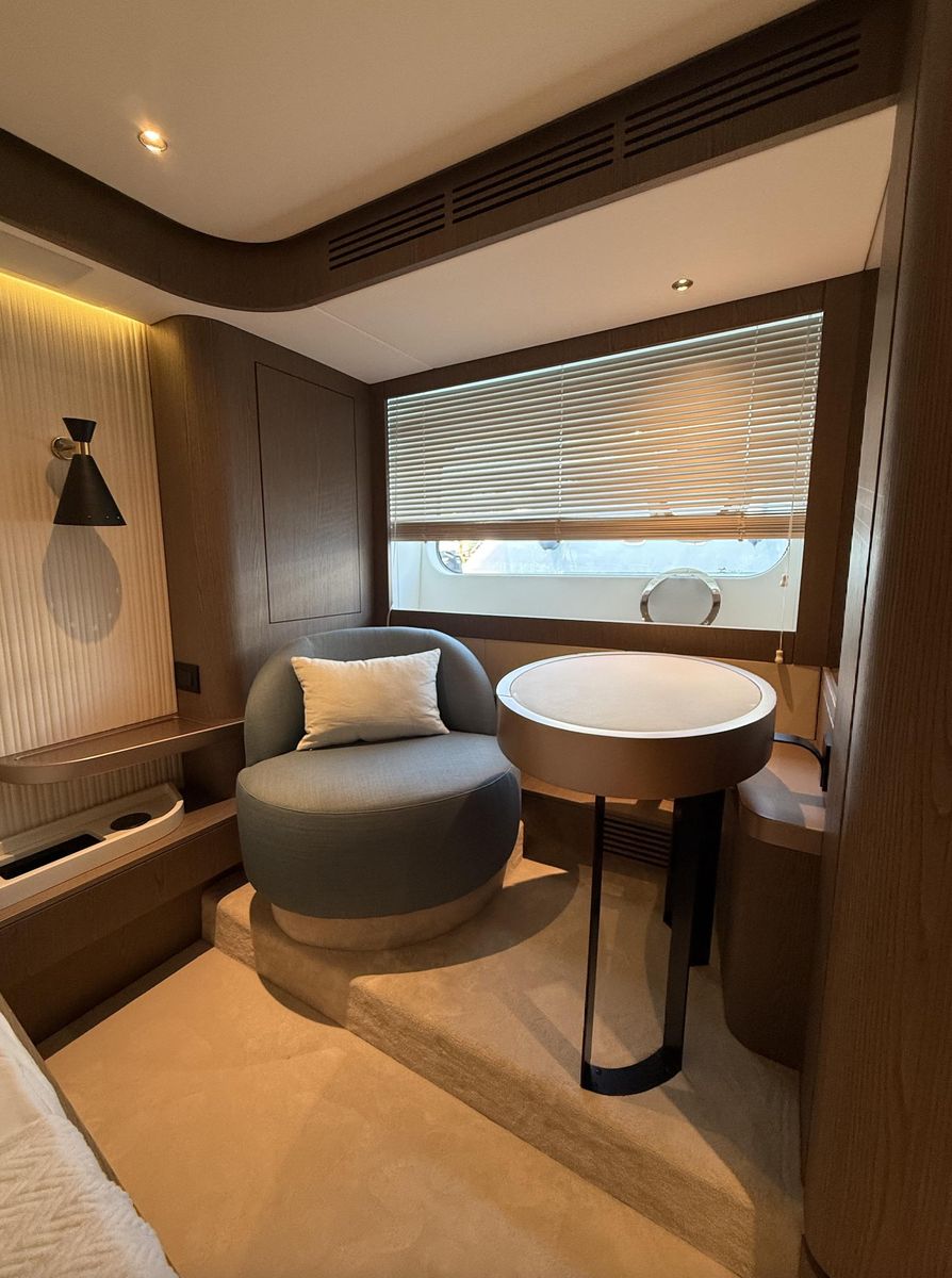 2025 Azimut 66 