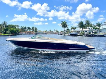 Chris-Craft Launch 32