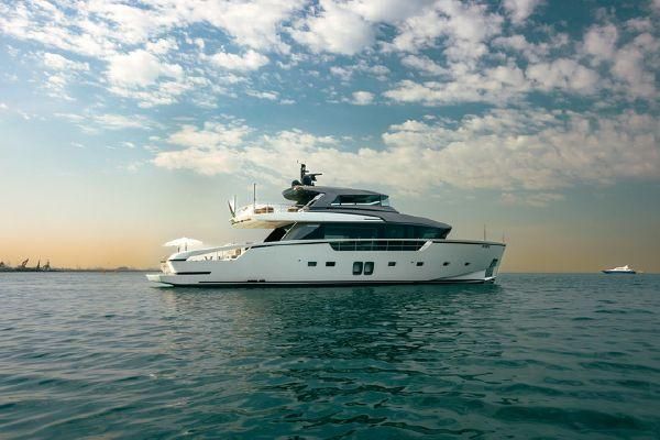 2022 Sanlorenzo 87 
