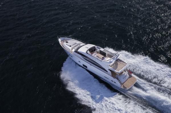 2014 Princess 83 