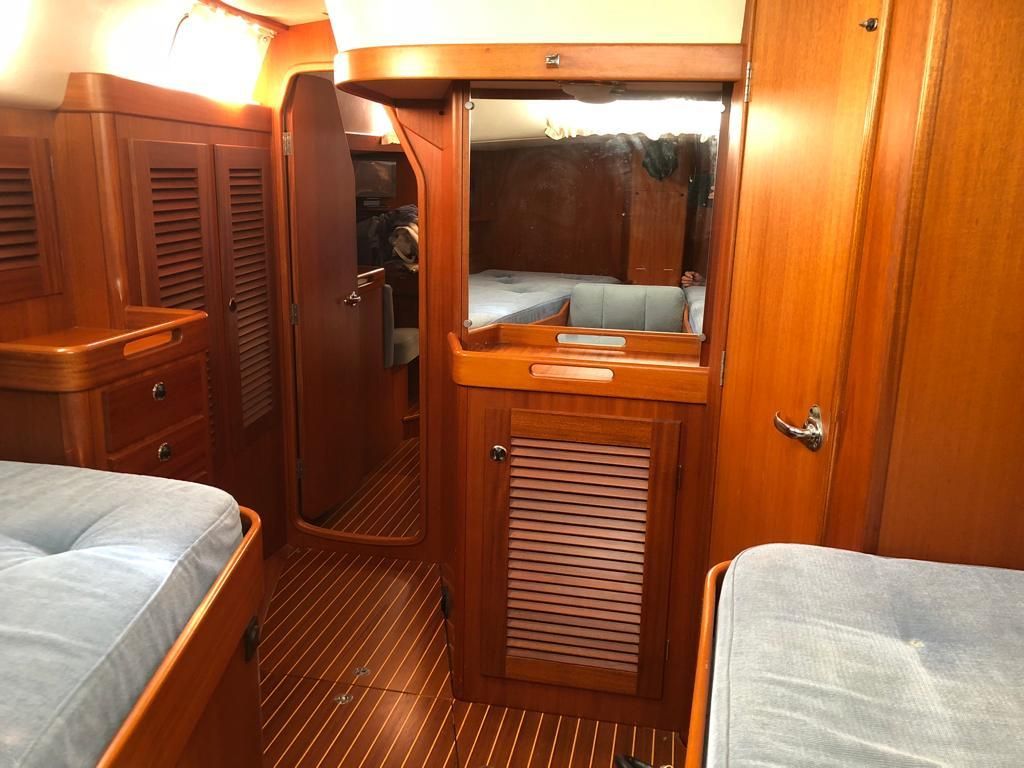 2004 Hallberg-Rassy 48 