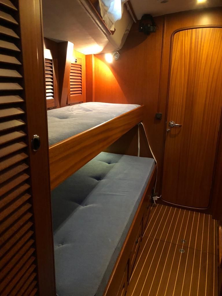 2004 Hallberg-Rassy 48 
