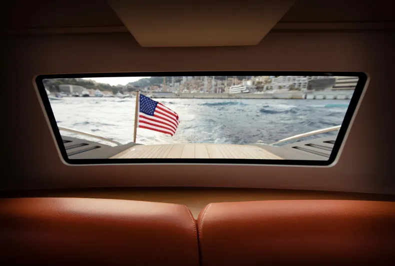 Leonardo Yacht Photos Pics 