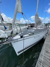 2010 Delphia 28