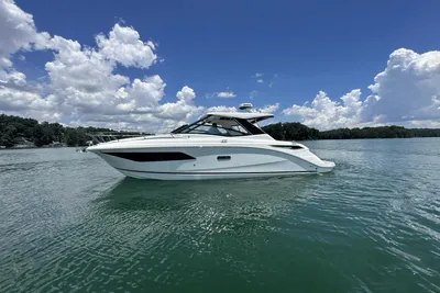 Sea Ray Sundancer 320
