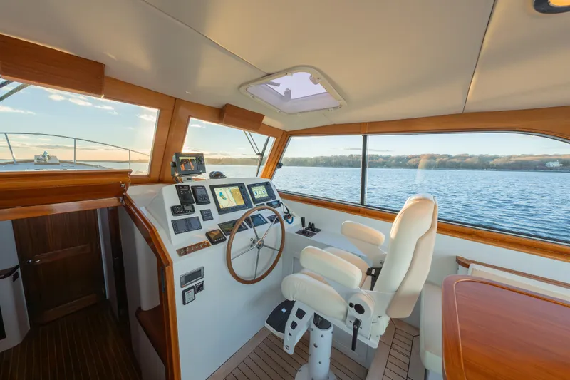 Lu Ella B Yacht Photos Pics helm and companionway