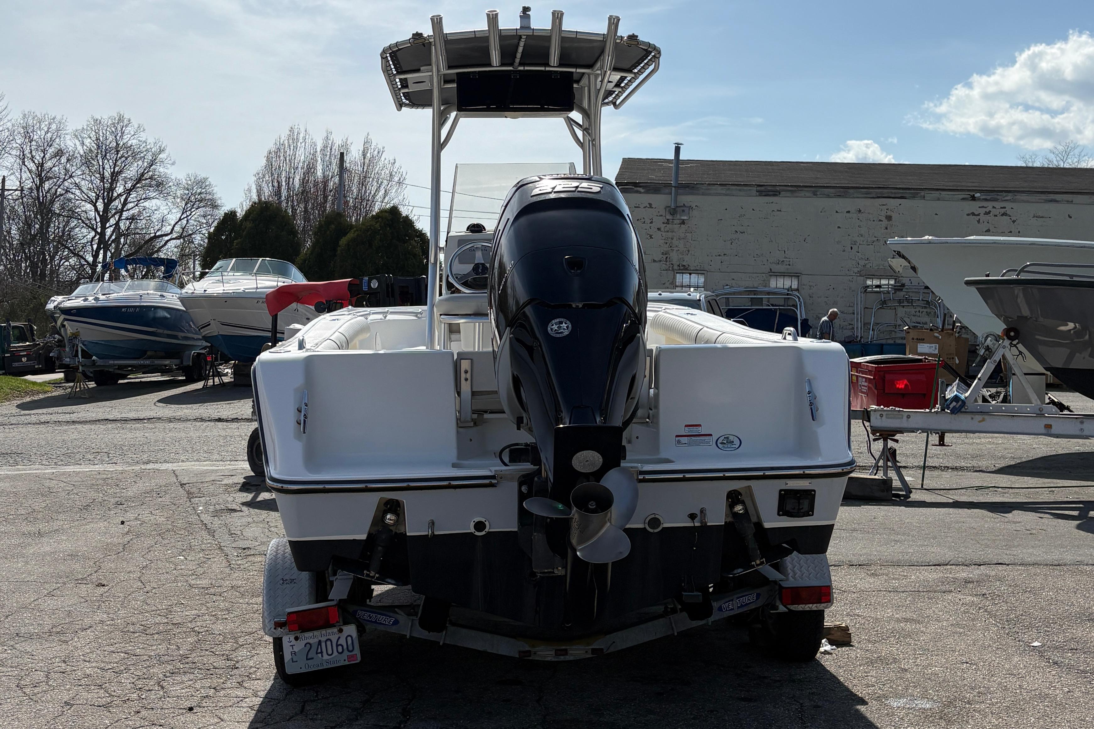 2017 Mako 214 CC Center Console for sale - YachtWorld